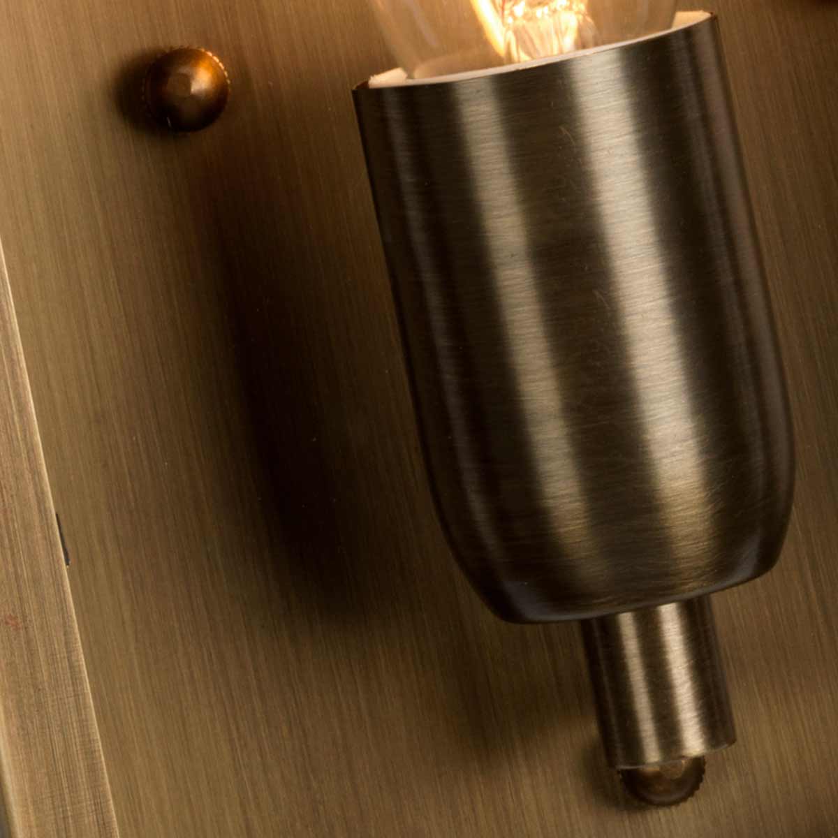 Elstead St Außenleuchte Messing – Detailansicht