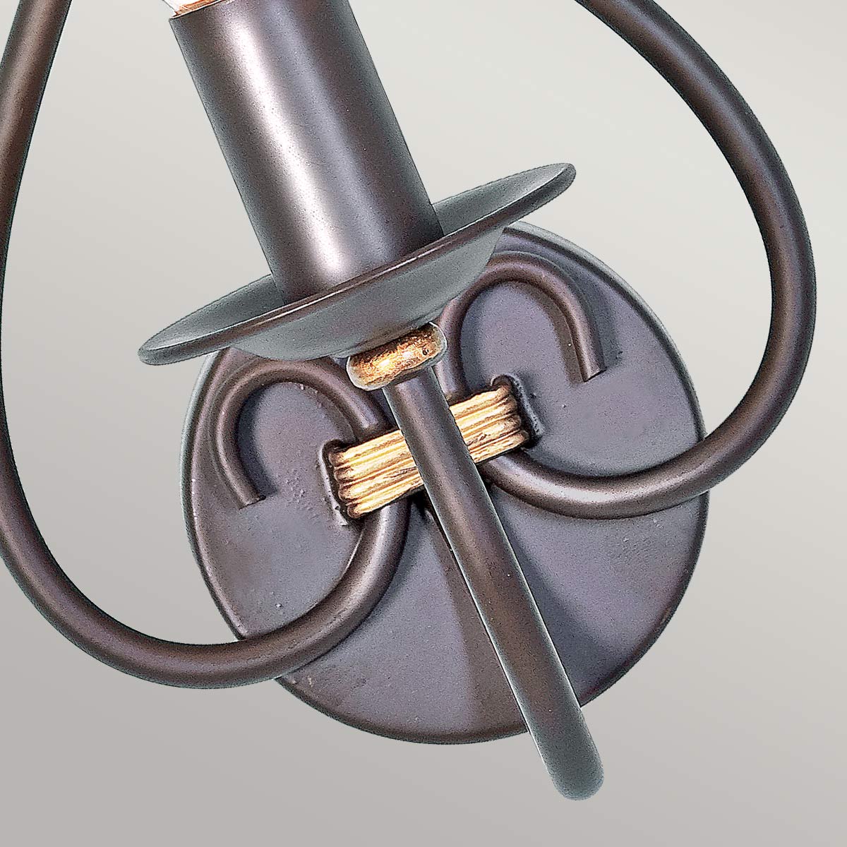Elstead Windermere Wandleuchte Gold – Detailansicht
